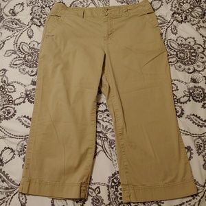 Frenchcuff capri pants